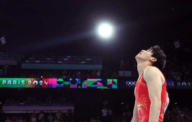 1722296172509026618.jpg 巴黎奥运会丨体操——男子团体决赛:中国队获得亚军XxjpseC007624_20240730_MVPFN0A001.jpg