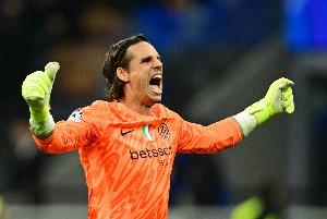 土媒:索默要800万年薪,加拉塔萨雷最多出300万年薪+200万转会费