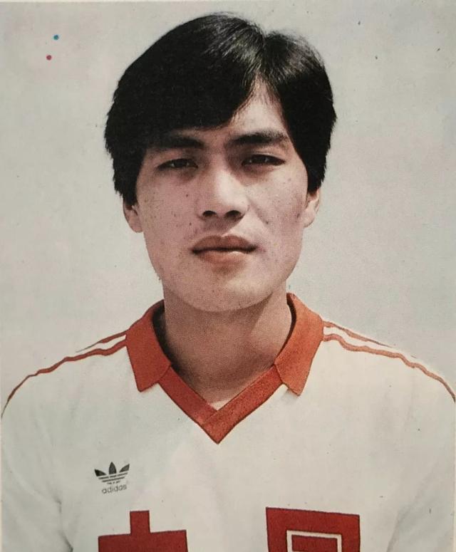 拒绝颂古非今浅谈“中国传奇”之③：绣花枕头秦国荣